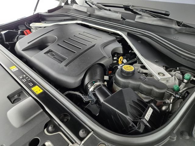 Used 2023 Gray Land Rover SE Dynamic image 18