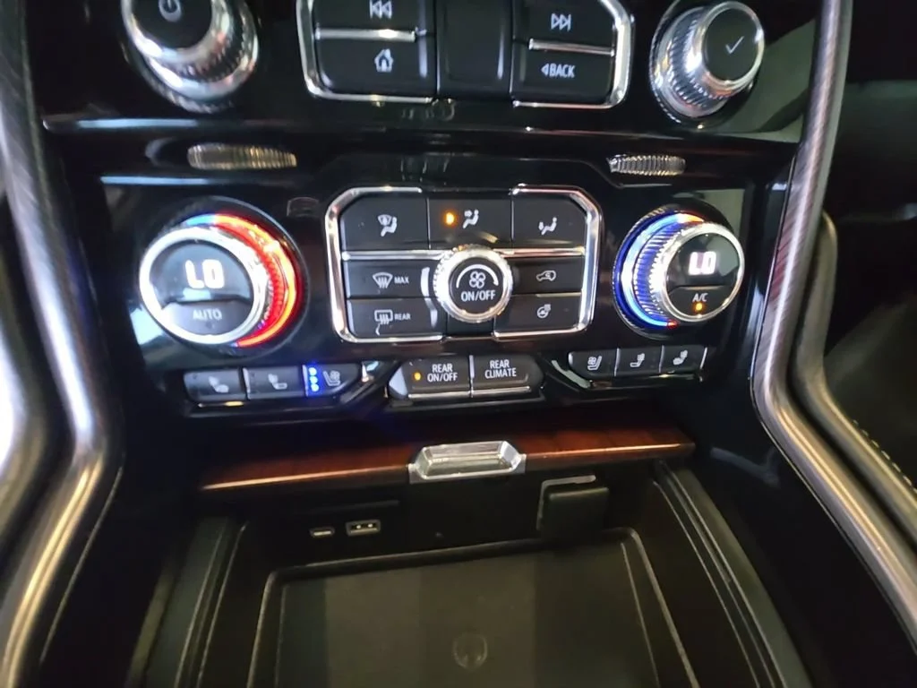 Used 2023 FROSTED PINE METALLIC GMC Denali Ultimate image 23