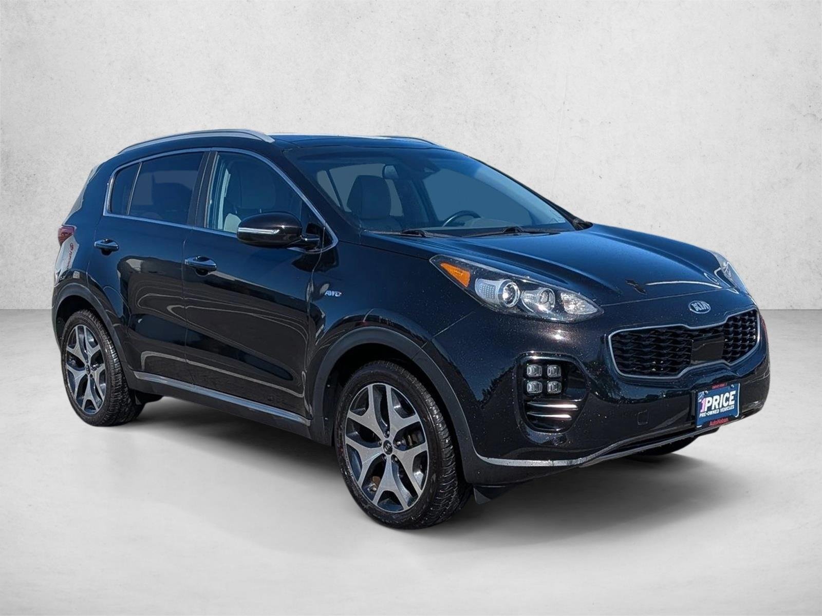 Used 2017 Black Cherry Kia SX Turbo image 3