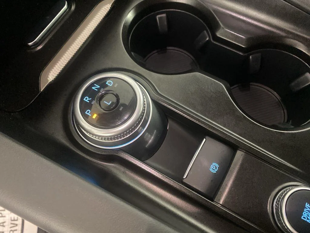 Used 2025 Vapor Blue Ford Active image 5