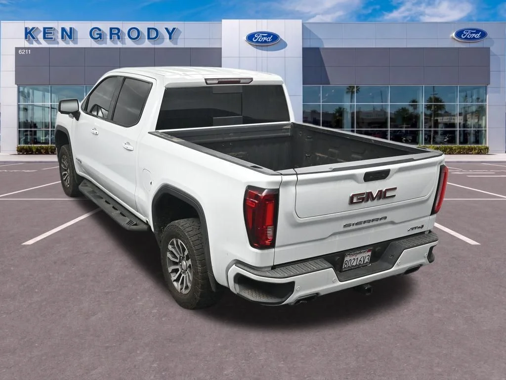 Used 2020 White GMC AT4 image 15
