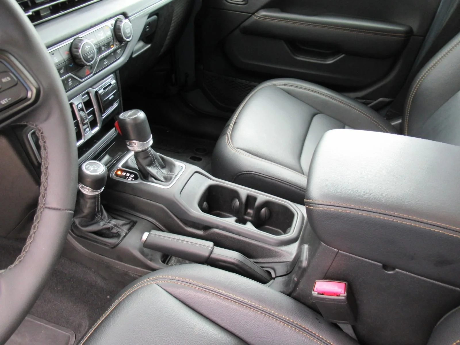 Used 2025 Gray Jeep High Tide image 18