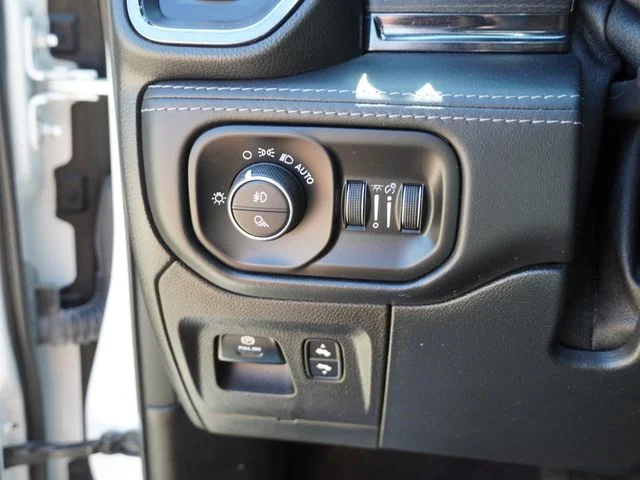Used 2022 White Ram Limited image 21