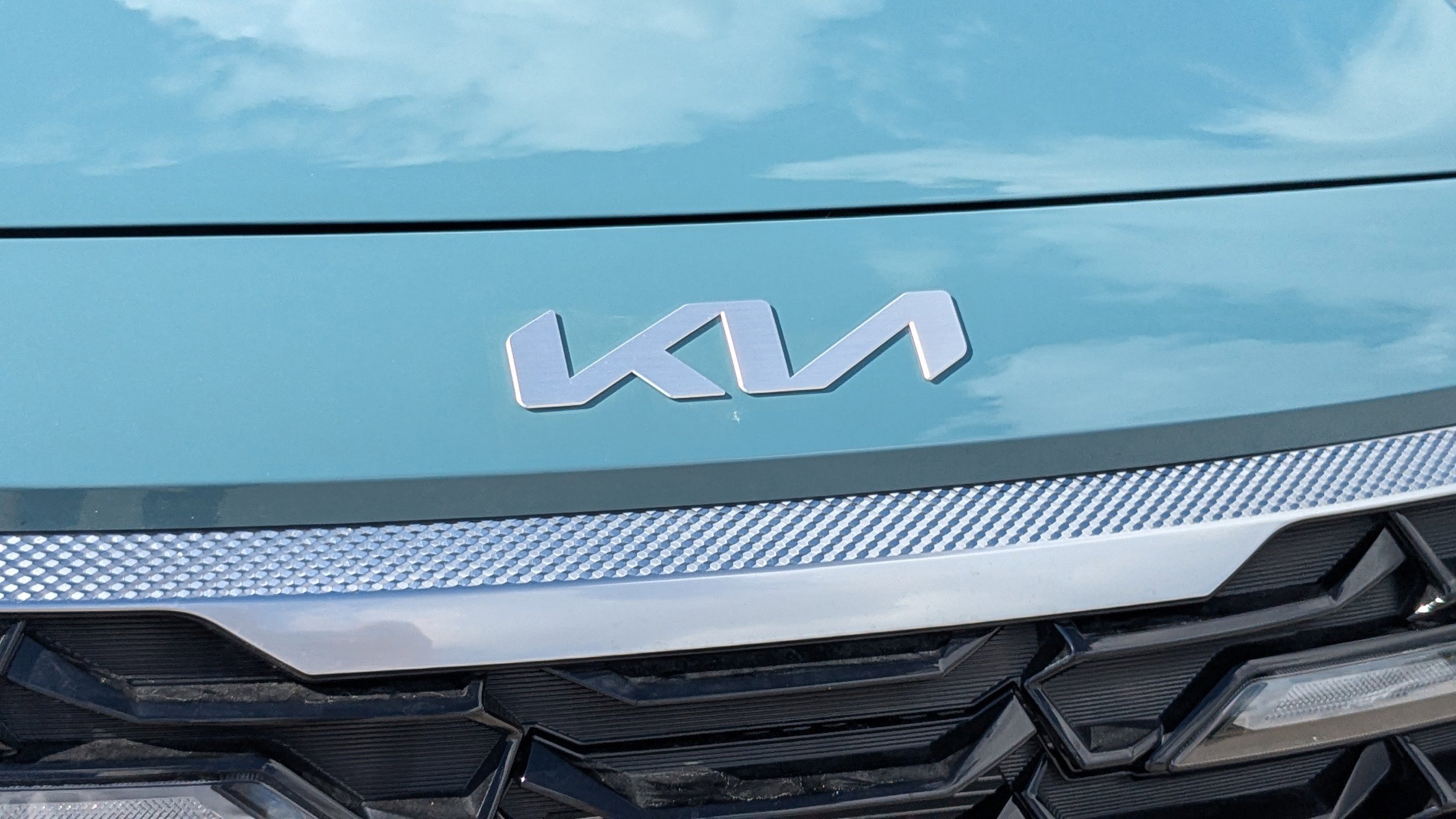 New 2026 Pluton Blue / Black Roof Kia S image 11