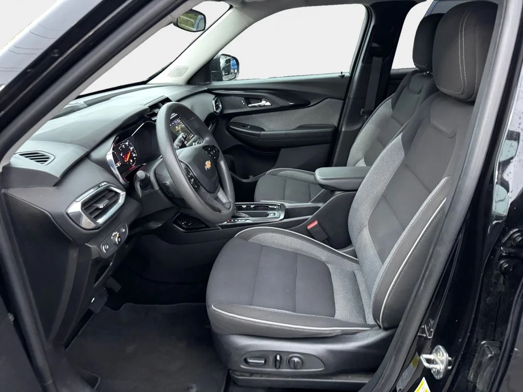 Used 2023 Mosaic Black Metallic Chevrolet LT image 12