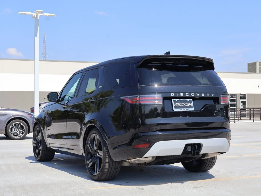 Used 2025 Santorini Black Metallic Land Rover Metropolitan Edition image 5