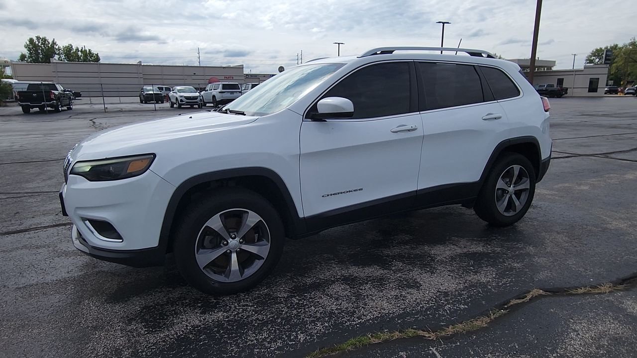 Used 2019 White Jeep Limited image 4