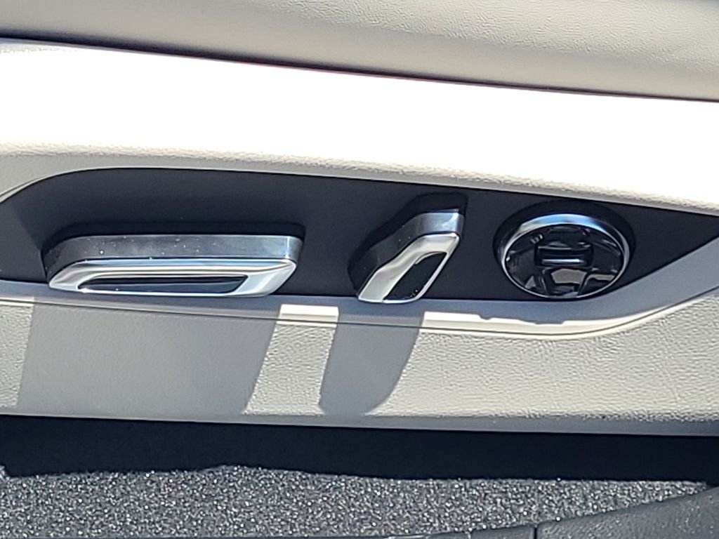 New 2026 Platinum White Pearl Acura Advance Package image 16