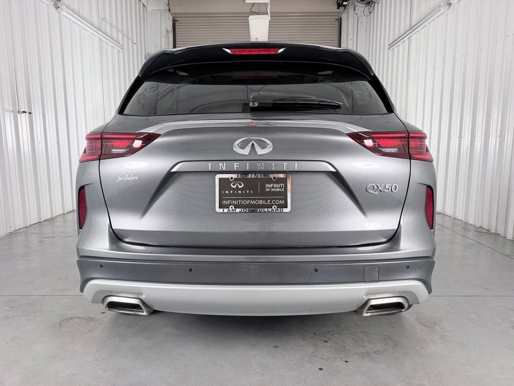 Used 2023 Gray INFINITI LUXE image 6