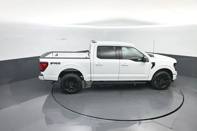 New 2026 Oxford White Ford XLT image 30