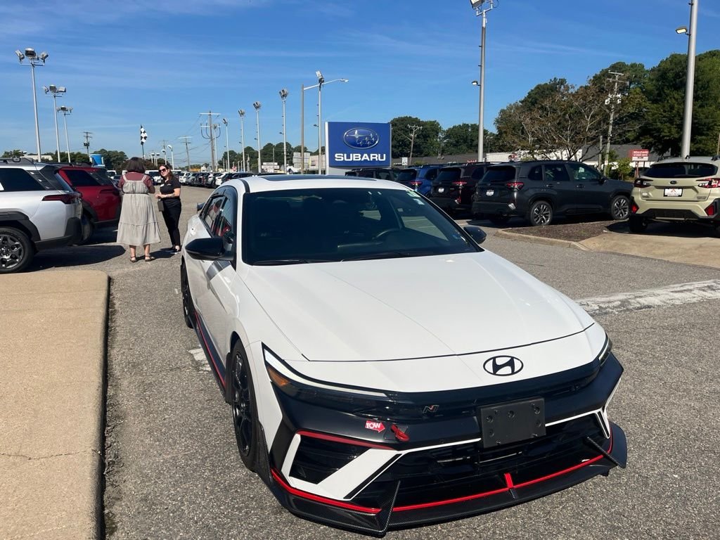 Used 2025 White Hyundai Base image 2