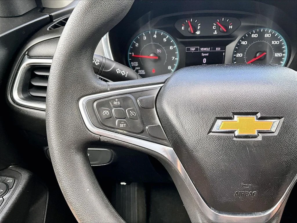 Used 2018 Silver Chevrolet LT image 15