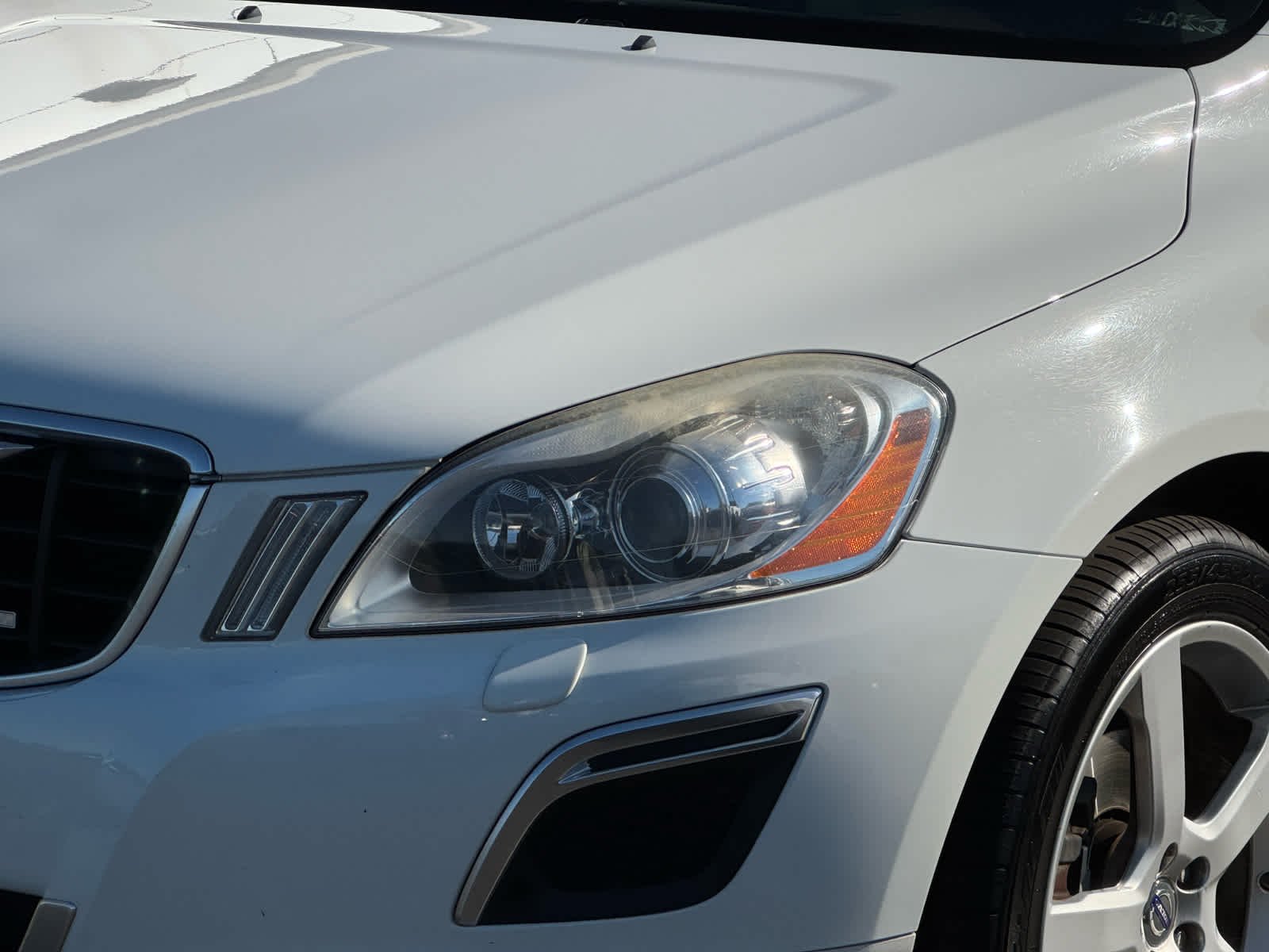 Used 2012 Ice White Volvo 3.0L Premier Plus image 5