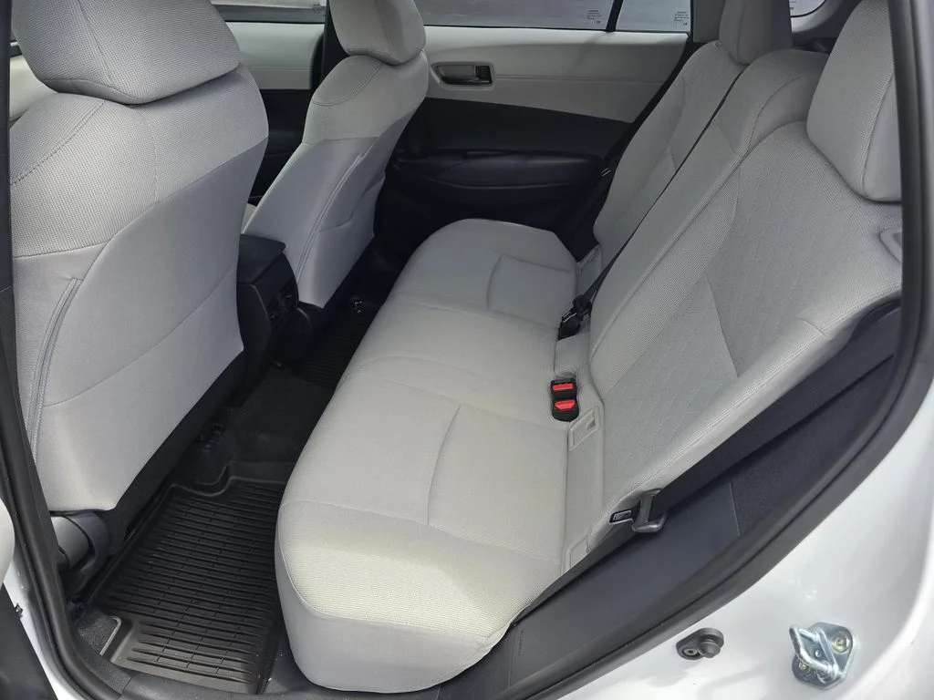 Used 2026 Off-white Toyota L image 10