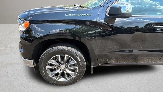 Used 2025 Black Chevrolet LT image 35