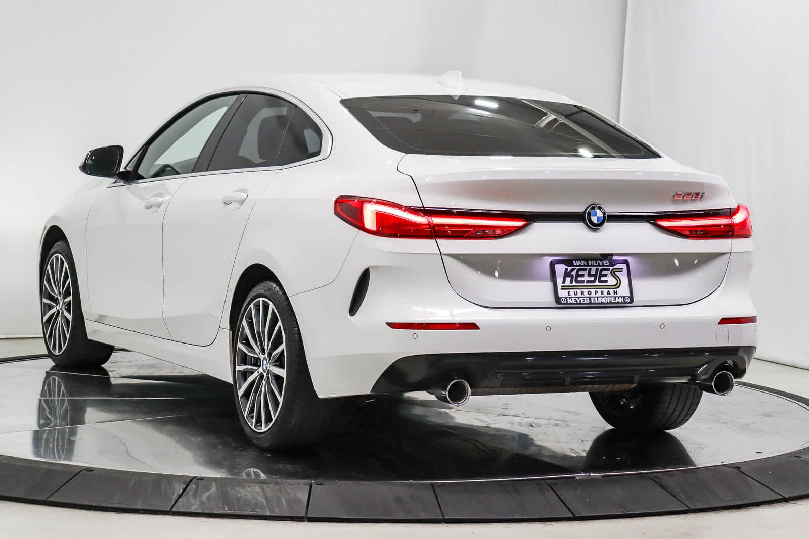 Used 2021 Alpine White BMW 228i image 4