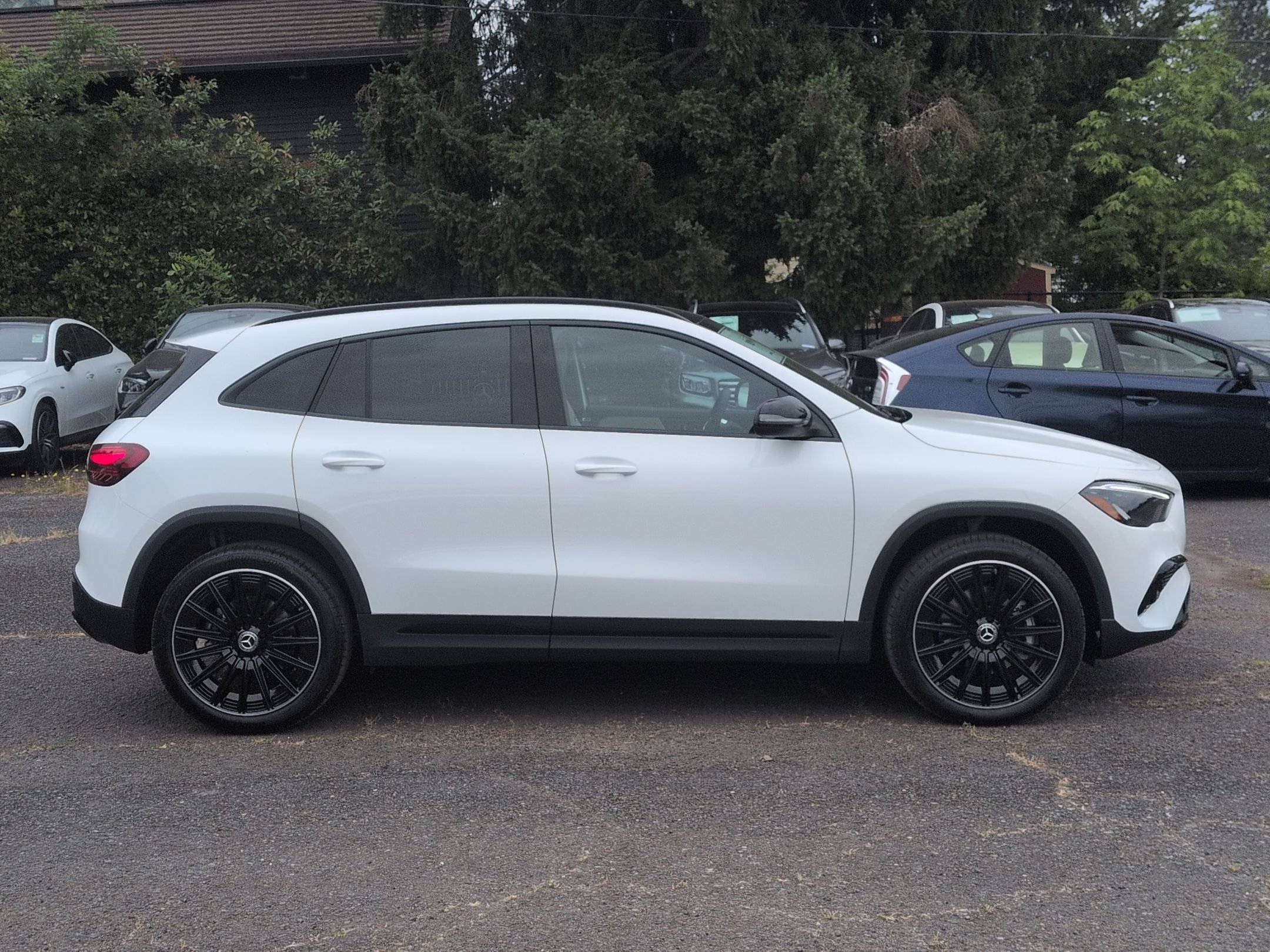 New 2026 Polar White Mercedes-Benz GLA 250 image 42