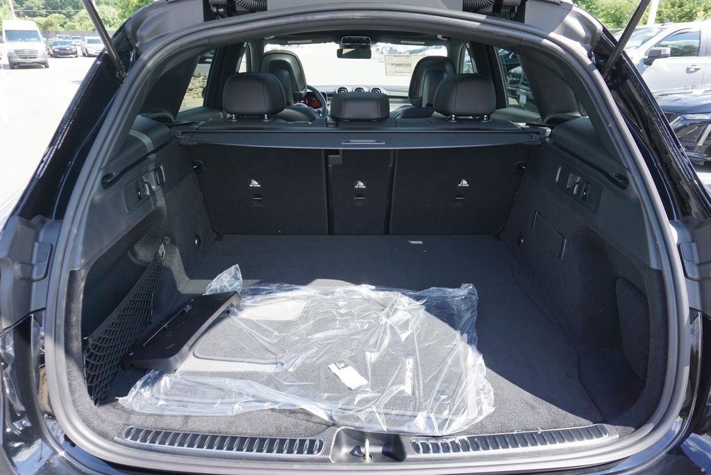New 2026 Black Mercedes-Benz GLC 300 image 30