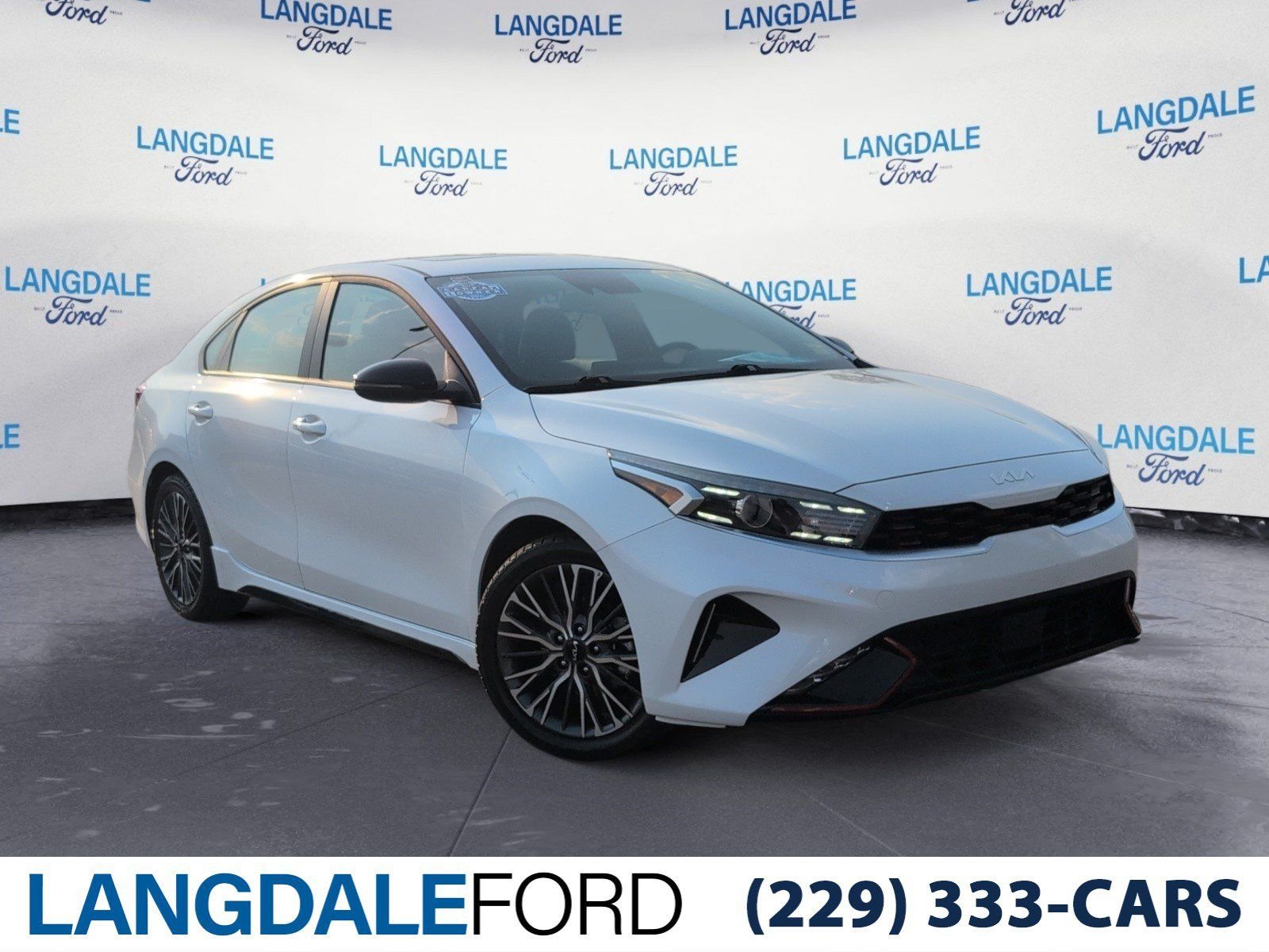 Used 2024 Snow White Pearl Kia GT-Line image 1