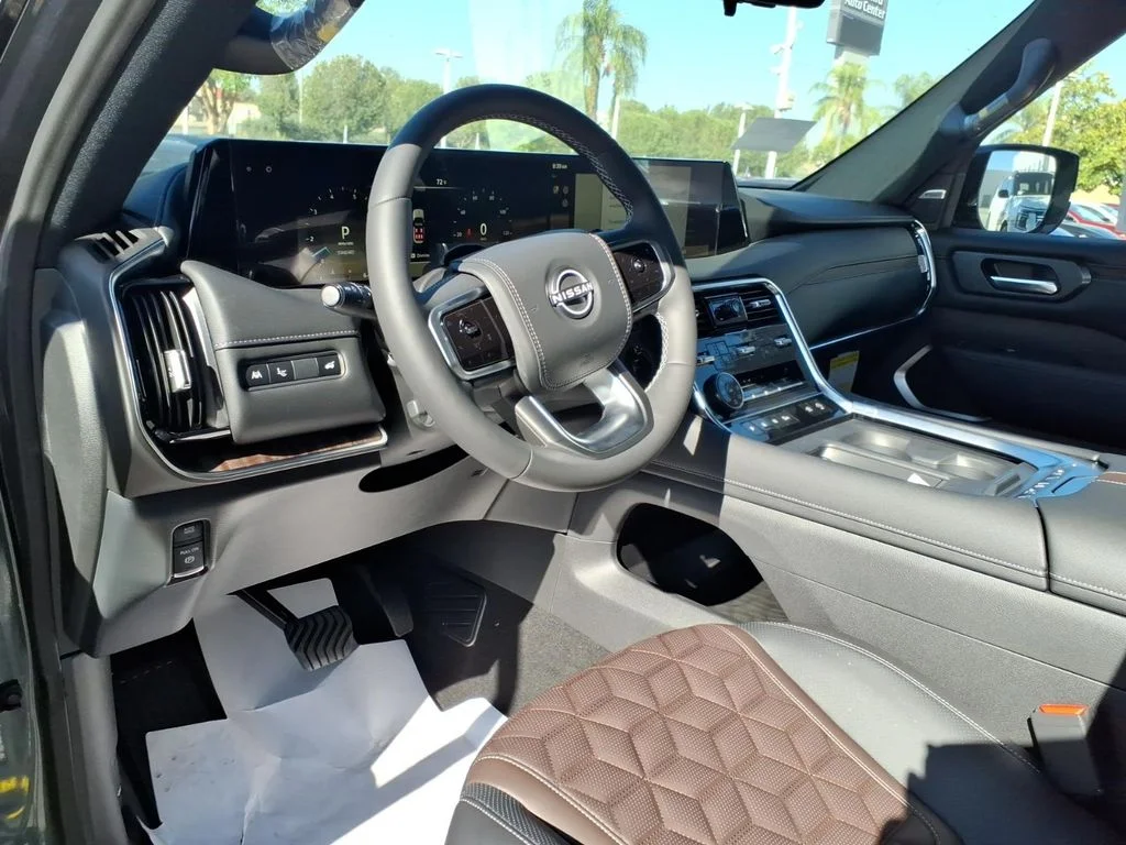 New 2026 Alpine Metallic / Super Black Two-tone Nissan Platinum Reserve image 12
