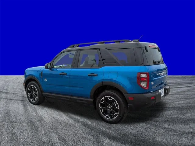 New 2026 Velocity Blue Metallic Ford Outer Banks® image 6