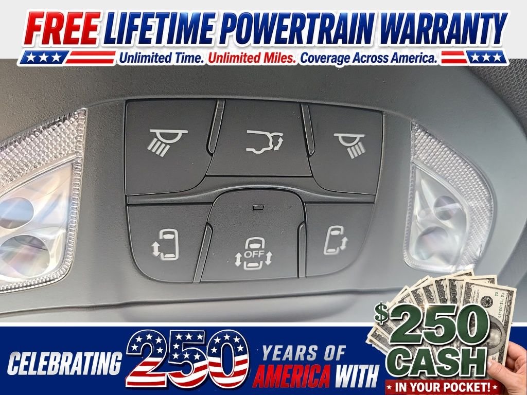 New 2027 Bright White Clear-Coat Exterior Paint Chrysler Select image 72