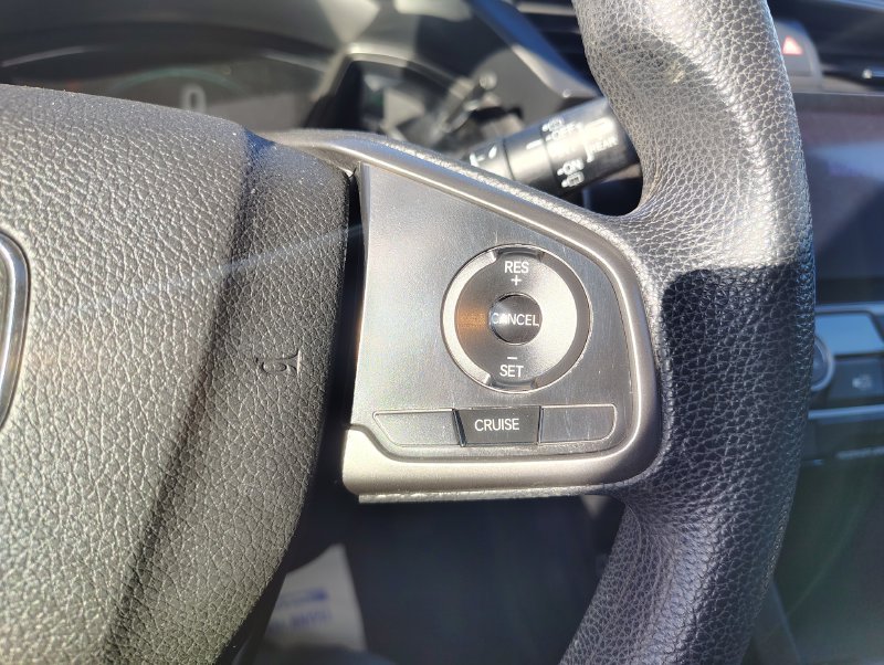 Used 2018  Honda EX image 25
