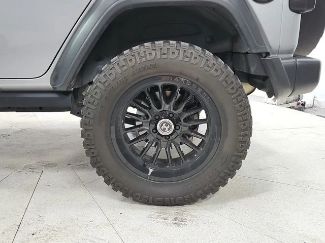 Used 2021 Silver Jeep Unlimited Willys image 13