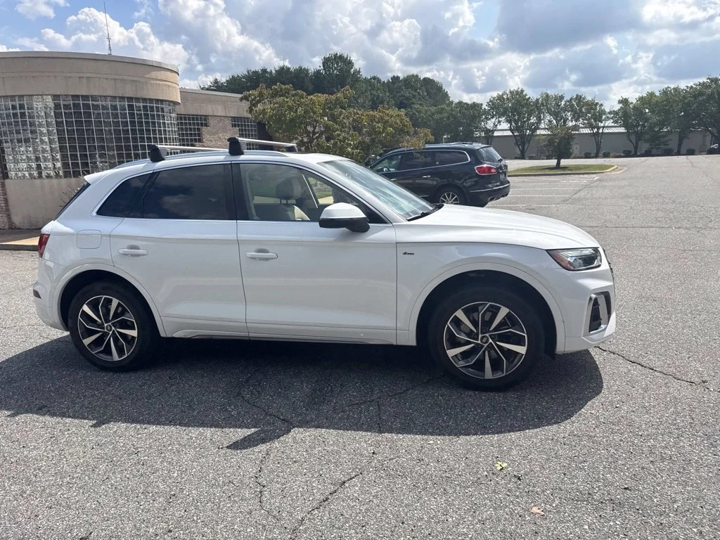 Used 2022  Audi 45 S line Premium image 5