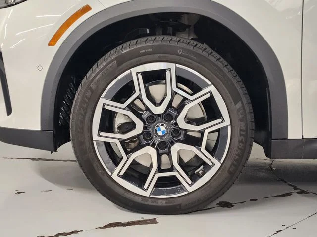 Used 2026 White BMW xDrive28i image 8