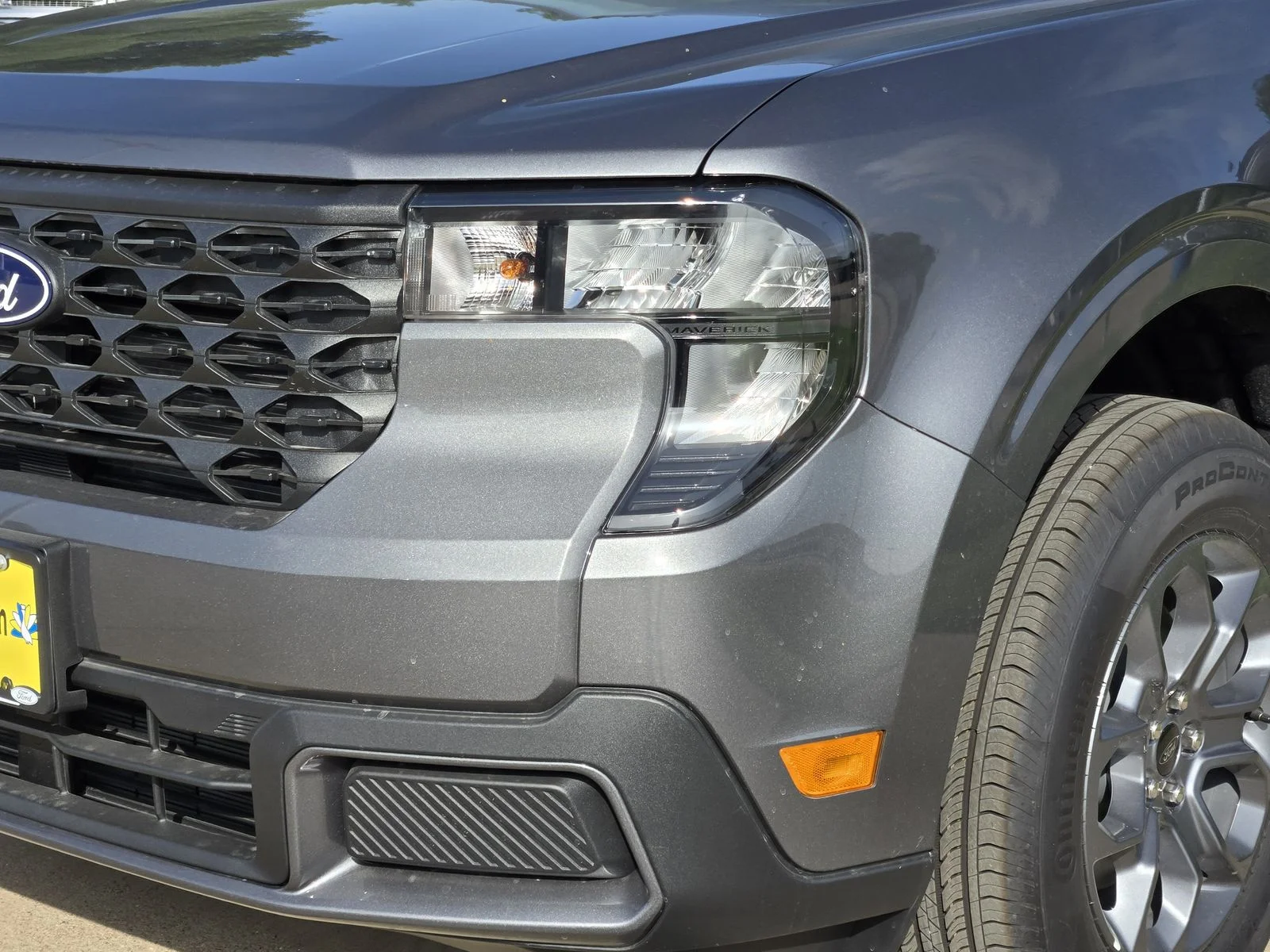 New 2026 Carbonized Gray Metallic Ford XLT image 5