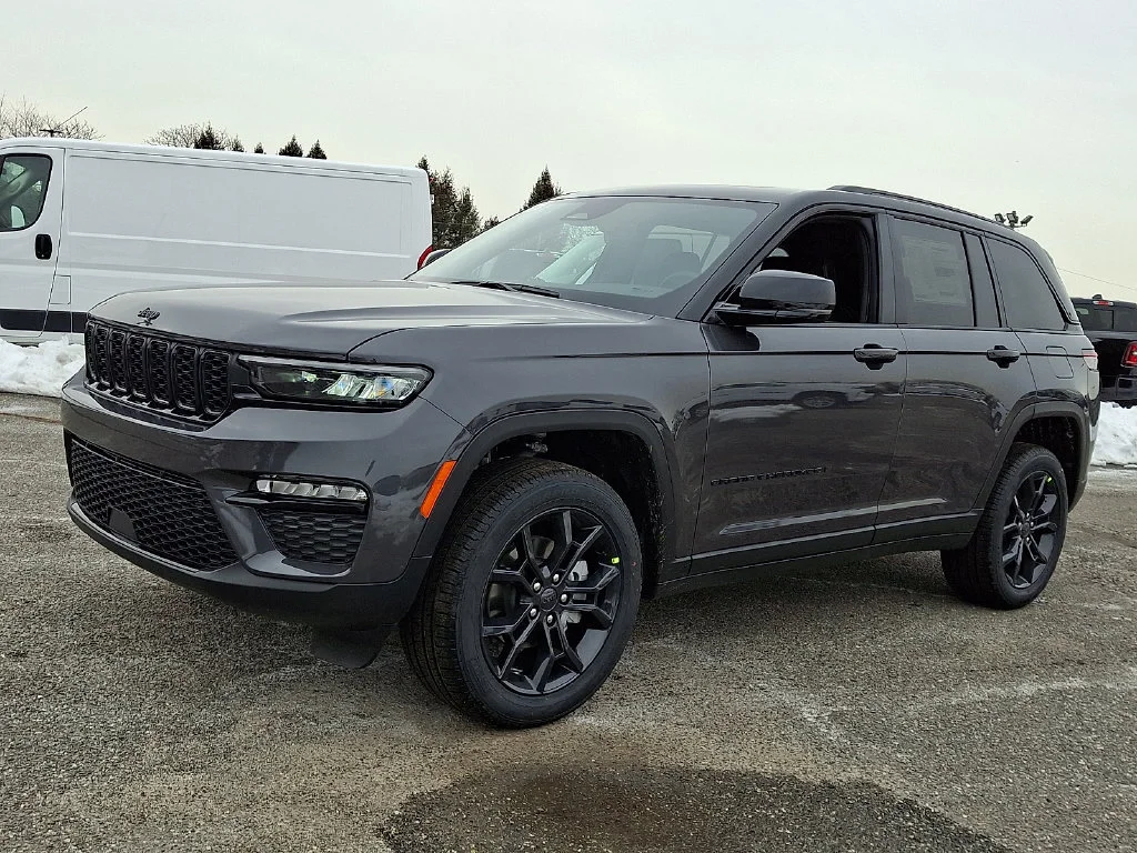 New 2025 Baltic Gray Metallic Clear-Coat Exterior Paint Jeep Limited image 4