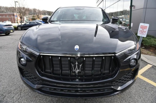 Used 2024 Nero Assoluto Metallic Maserati GT Ultima AWD ~ NERO/NERO ~ CPO ELEGIBLE image 3