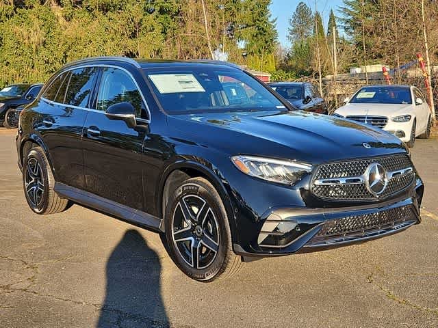 Used 2026 Black Mercedes-Benz GLC 300 image 3