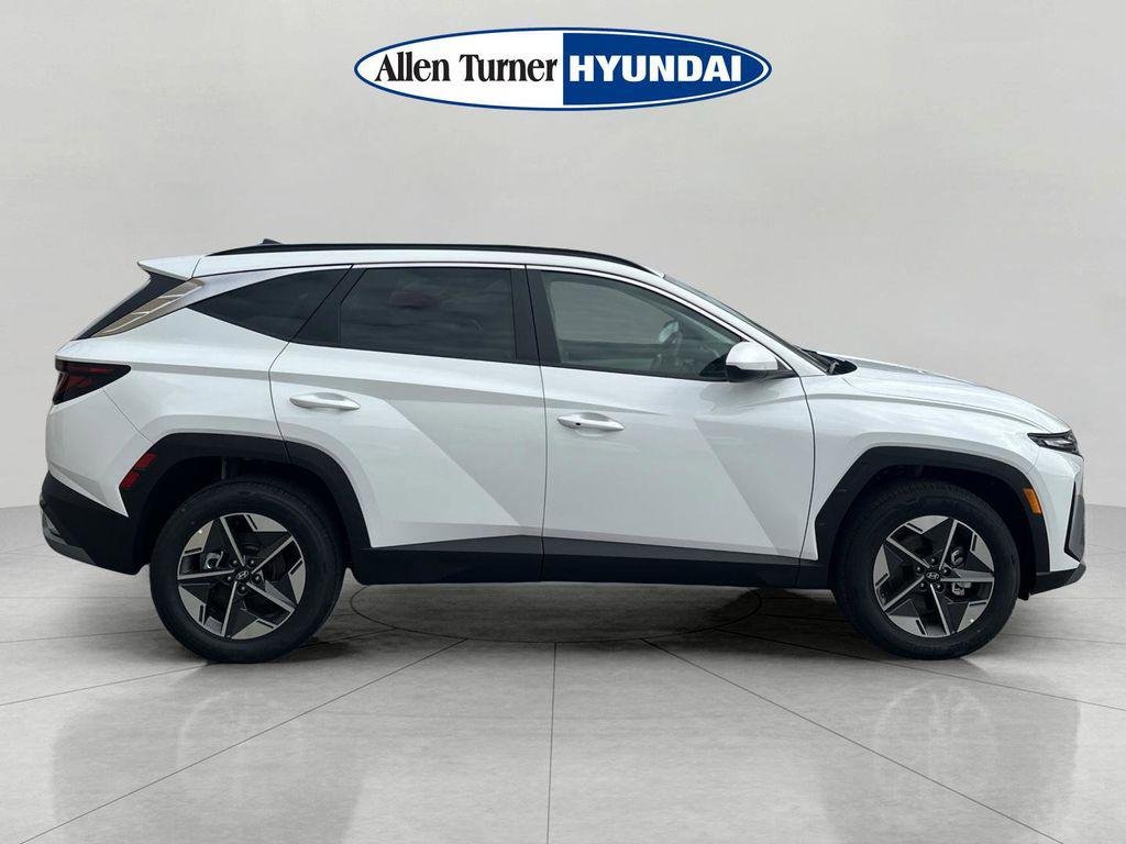 New 2026 Creamy White Pearl Hyundai SEL AWD image 9