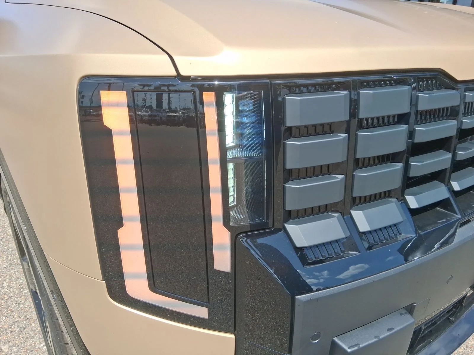 New 2027 Brown Kia X-Line SX image 9
