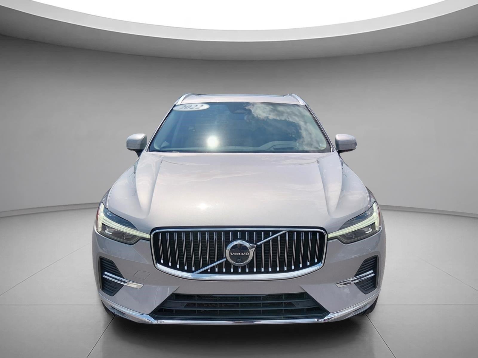 Used 2022 Silver Dawn Metallic Volvo Inscription image 8