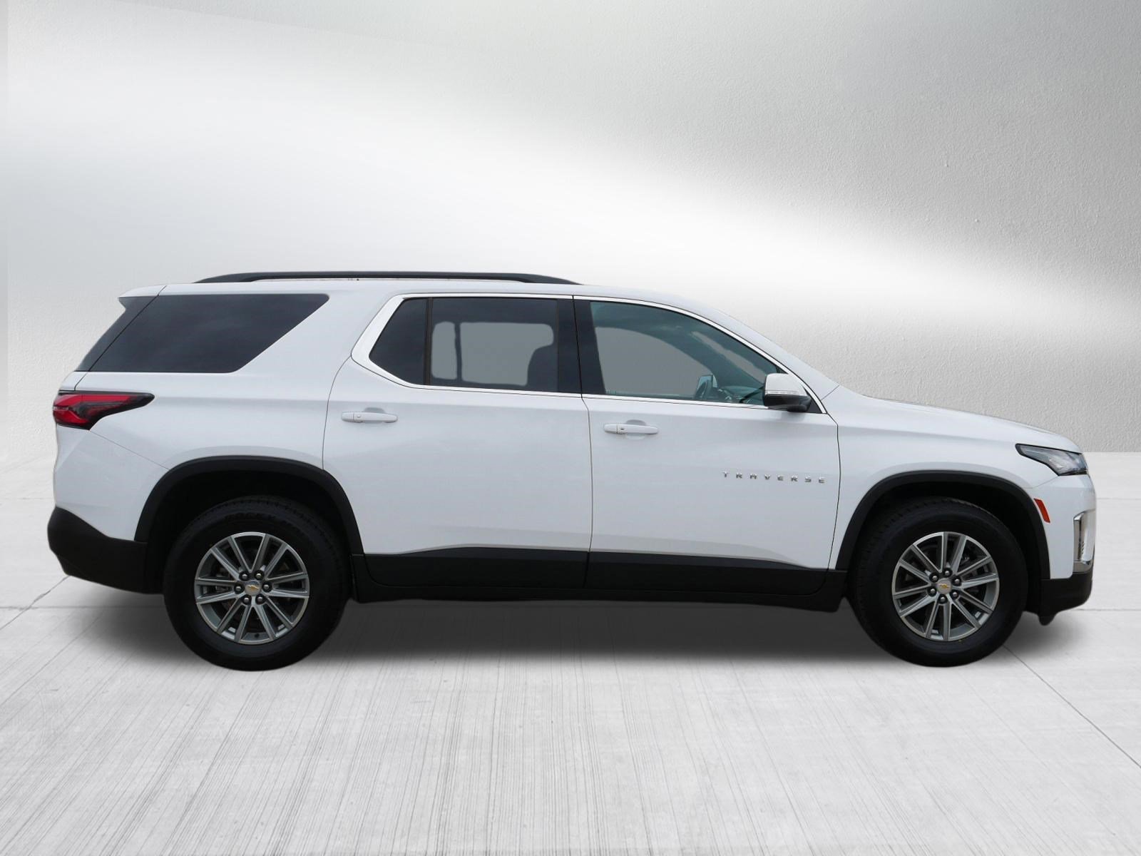 Used 2023 Summit White Chevrolet LT Cloth image 8