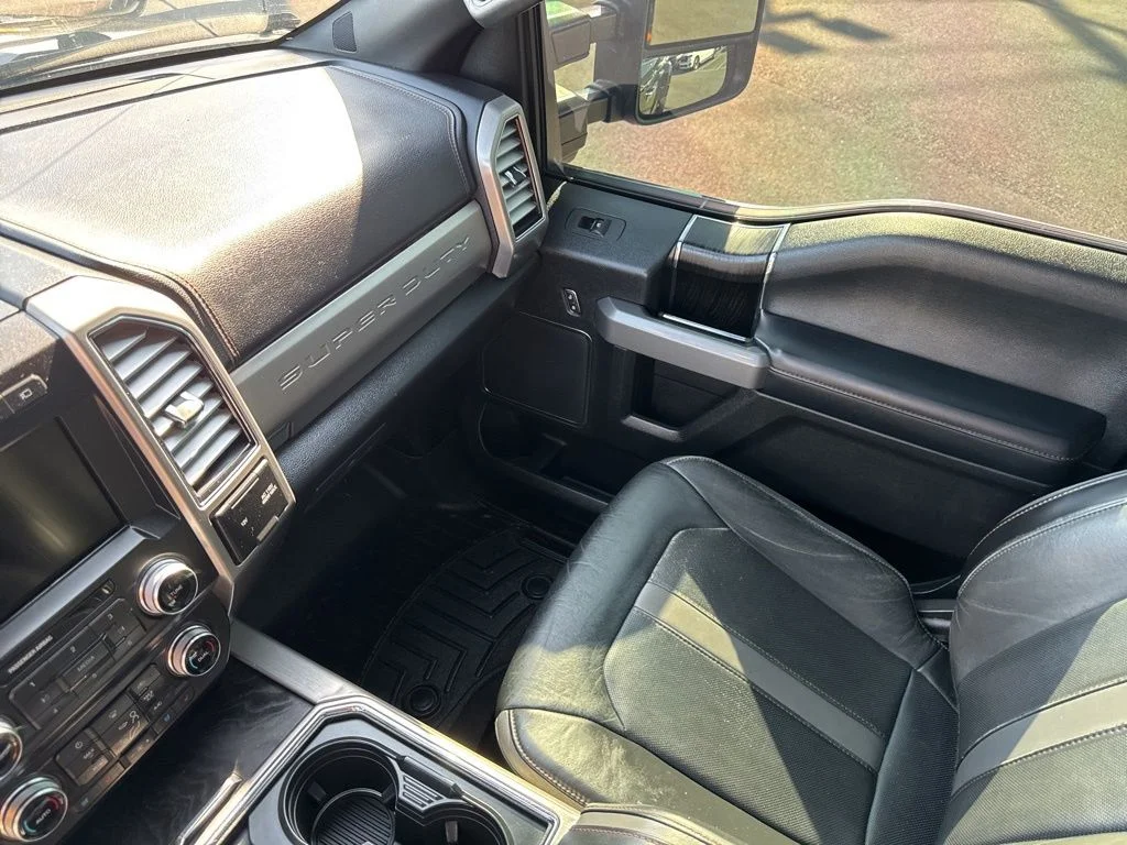 2019 Ford F-450 Super Duty Platinum - Photo 39