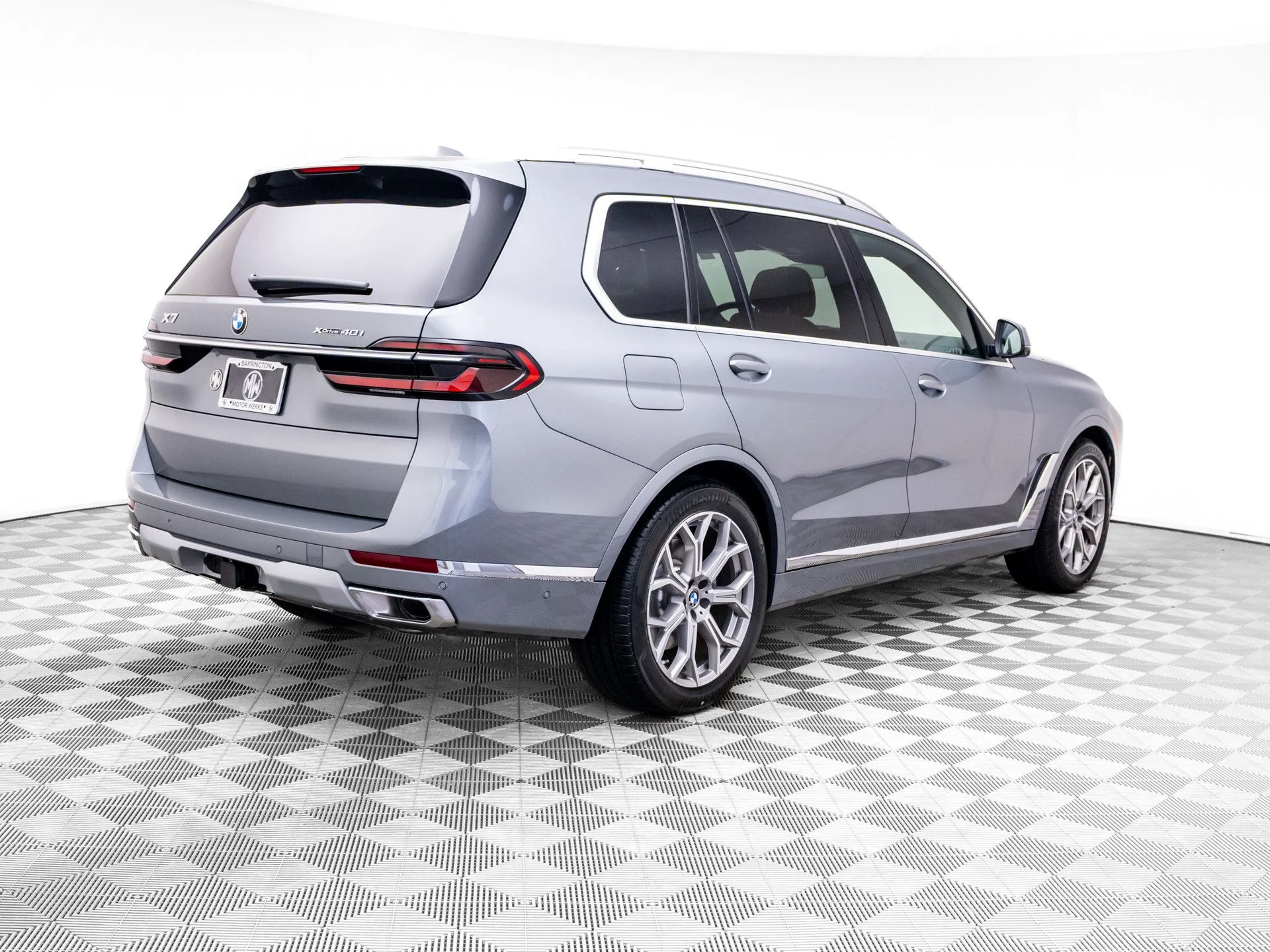 New 2026 Gray BMW xDrive40i image 6