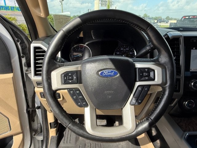 Used 2019 White Ford Lariat Crew Cab Long Bed DRW 4WD image 21