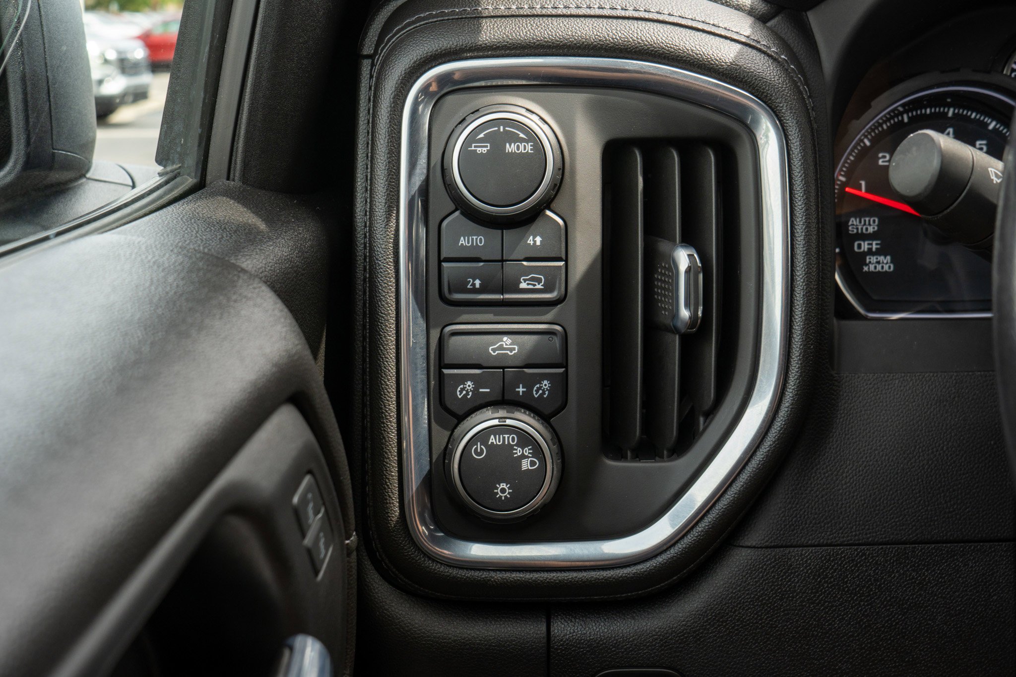 Used 2022 Shadow Gray Metallic Chevrolet LT image 25