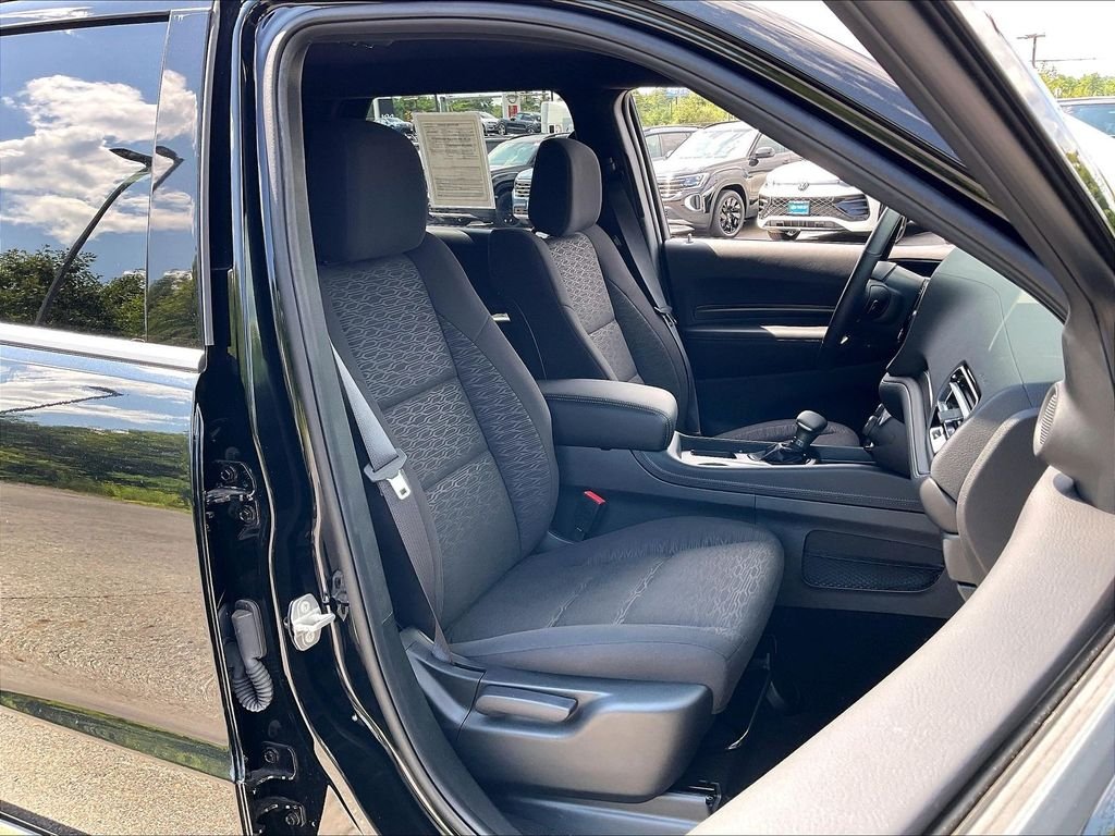 Used 2024 DB Black Clearcoat Dodge SXT image 10