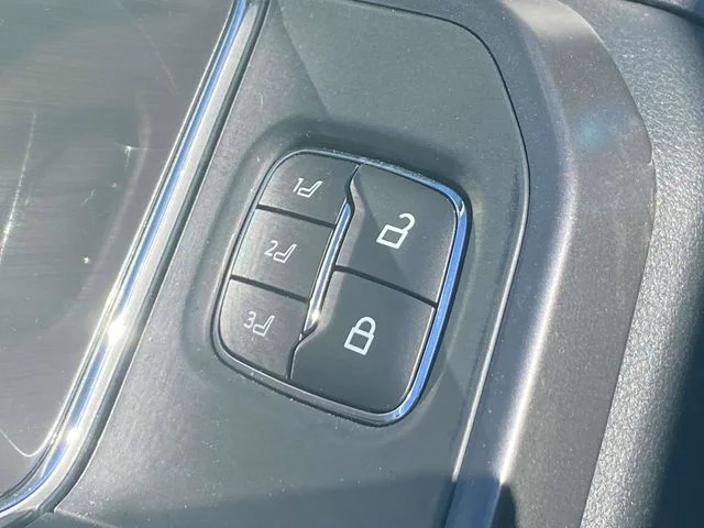 2025 Ford F-150 Lariat - Photo 14