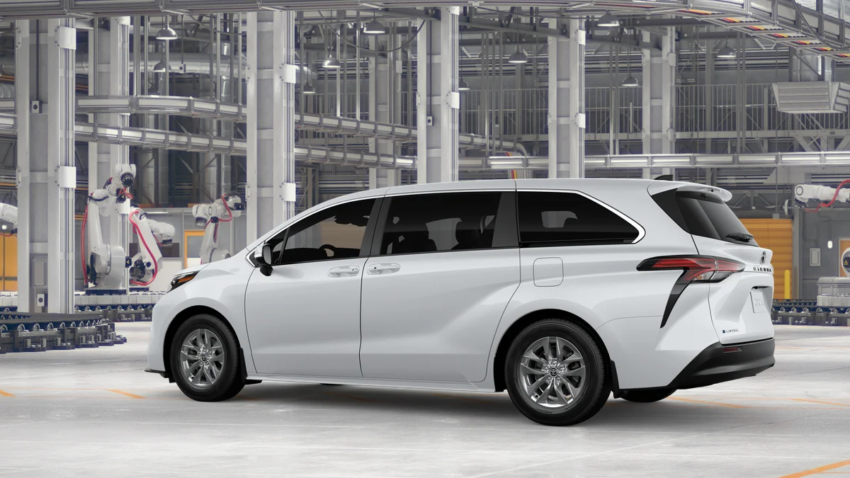 New 2026 Ice Cap Toyota LE image 5
