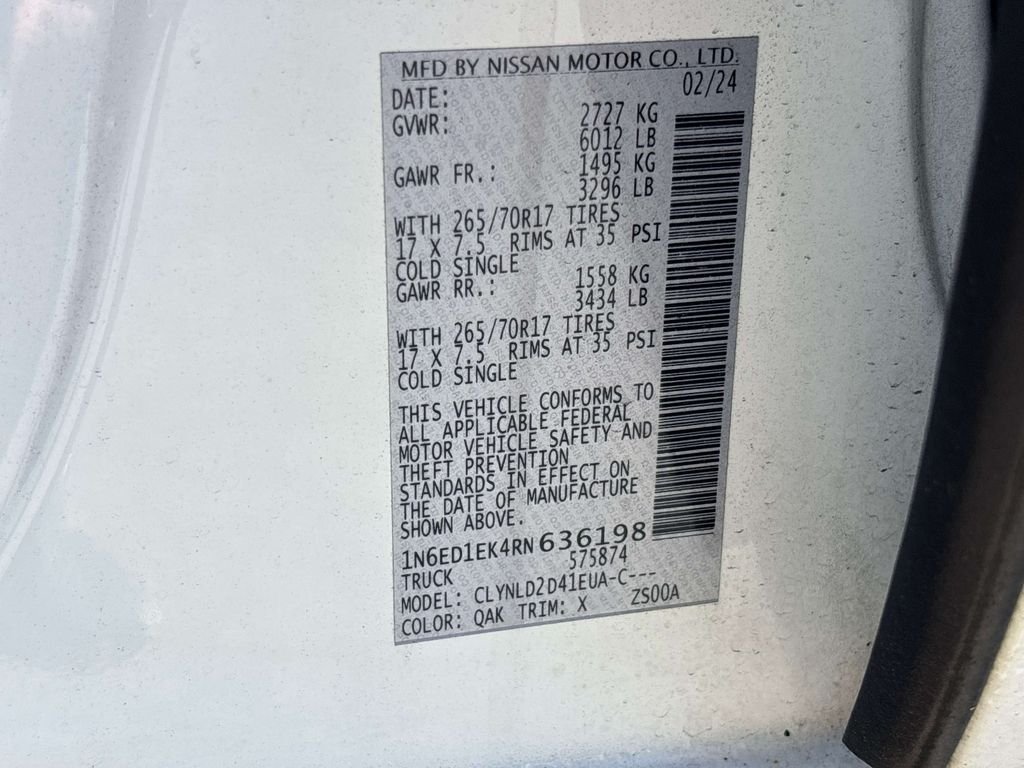 Used 2024 White Nissan PRO-4X image 31