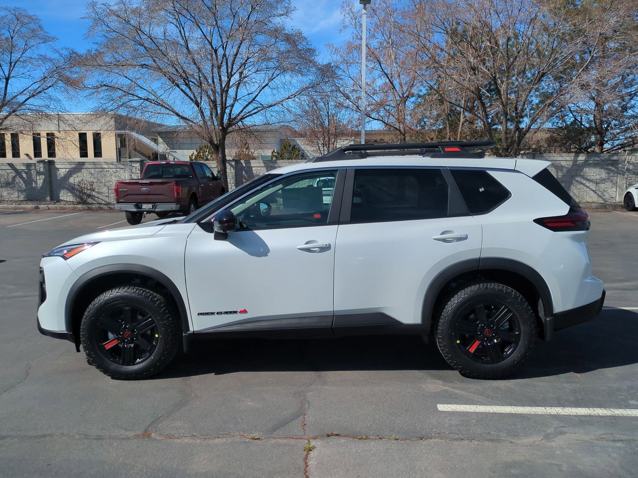 New 2026 Everest White Pearl TriCoat Nissan Rock Creek® image 7