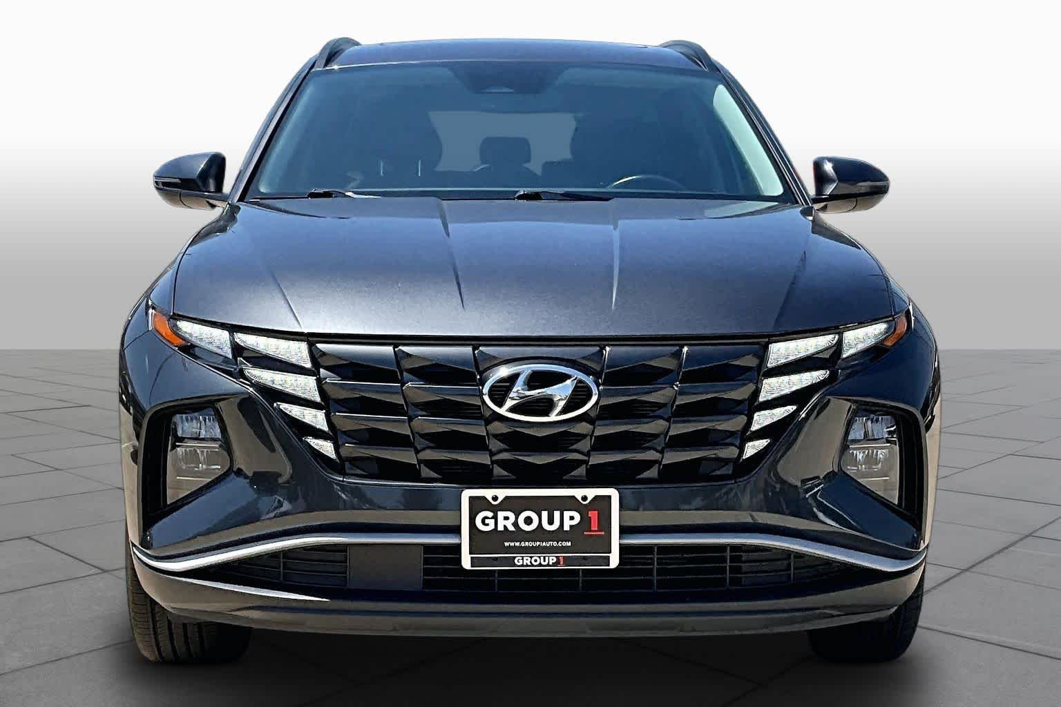 Used 2024 Dark Gray Metallic Hyundai SEL image 4