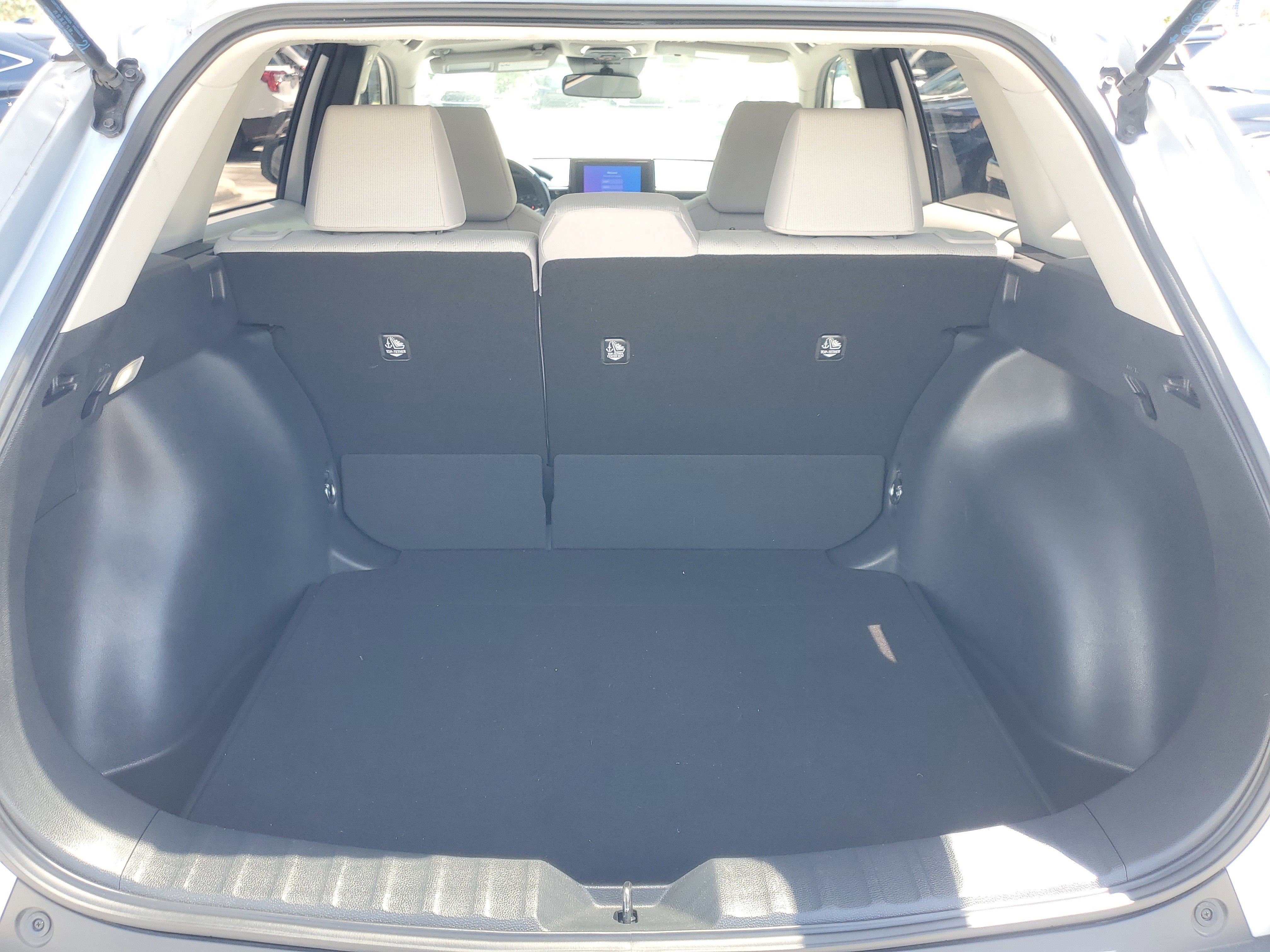 Used 2023 Silver Toyota L image 9