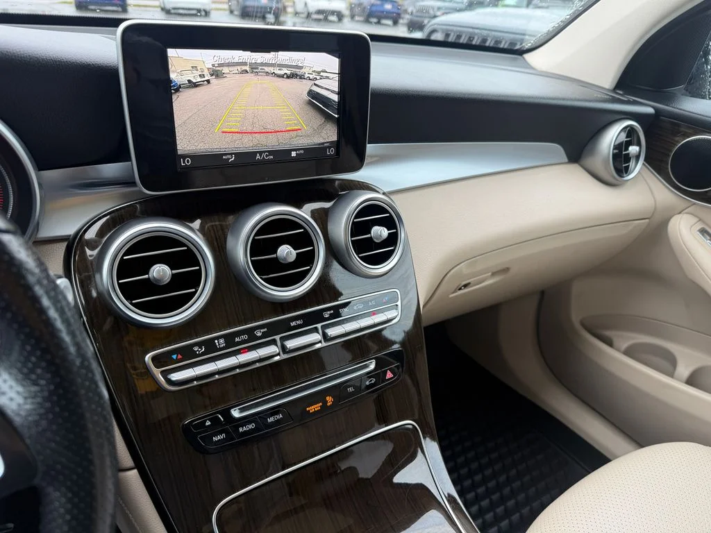 Used 2019 Black Mercedes-Benz GLC 300 image 6